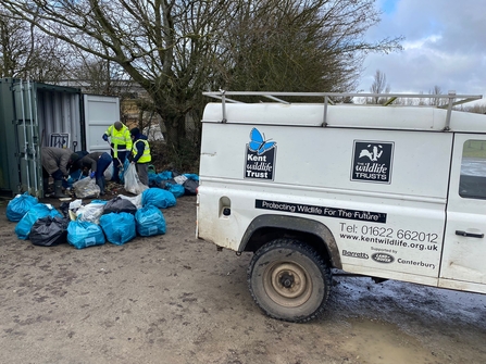 Litter pick at Conningbrook Lake Ashford van and bags